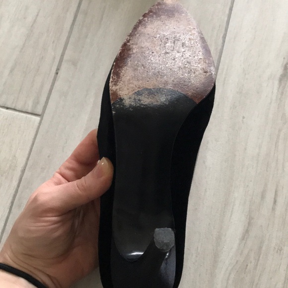 Stuart Weitzman velvet black pumps - Picture 2 of 3